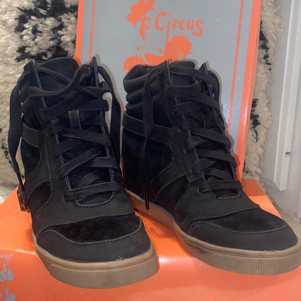 Circus By Sam Edelman “Willa” Black lace up size 8